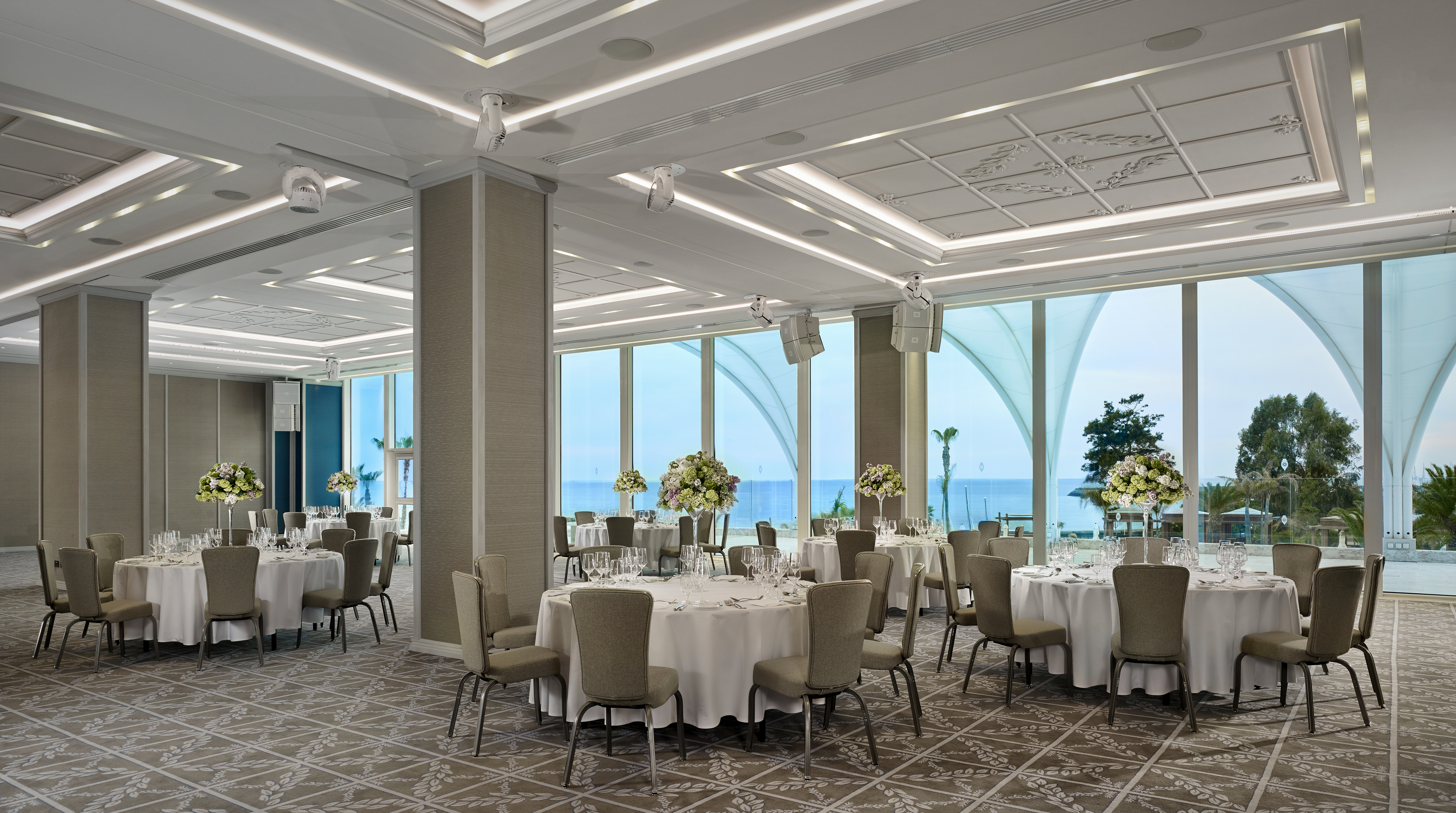 Image: http://www.bookyourweddingday.com/images/media/uploadfiles/Parklane_157231_-_The_Park_Room_1_60 sample 50.jpg